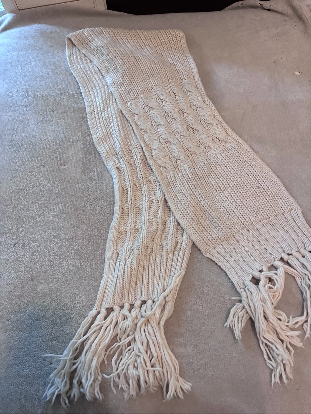 Abercrombie & Fitch Women's Diamond Cable Fringe Scarf